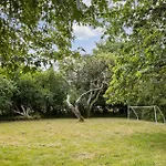 Дом отдыха 3 Bedroom Lovely In *