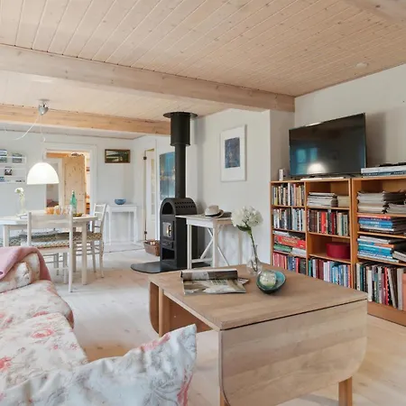 3 Bedroom Lovely In * Ostermarie