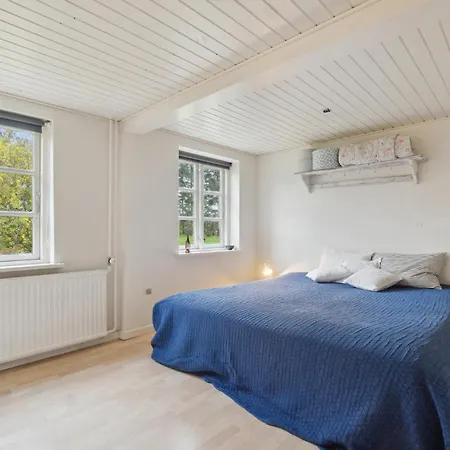 3 Bedroom Lovely In * Ostermarie